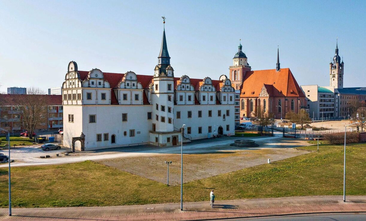 Dessau, Reste vom Schloss, Kirche und Rathaus Turm