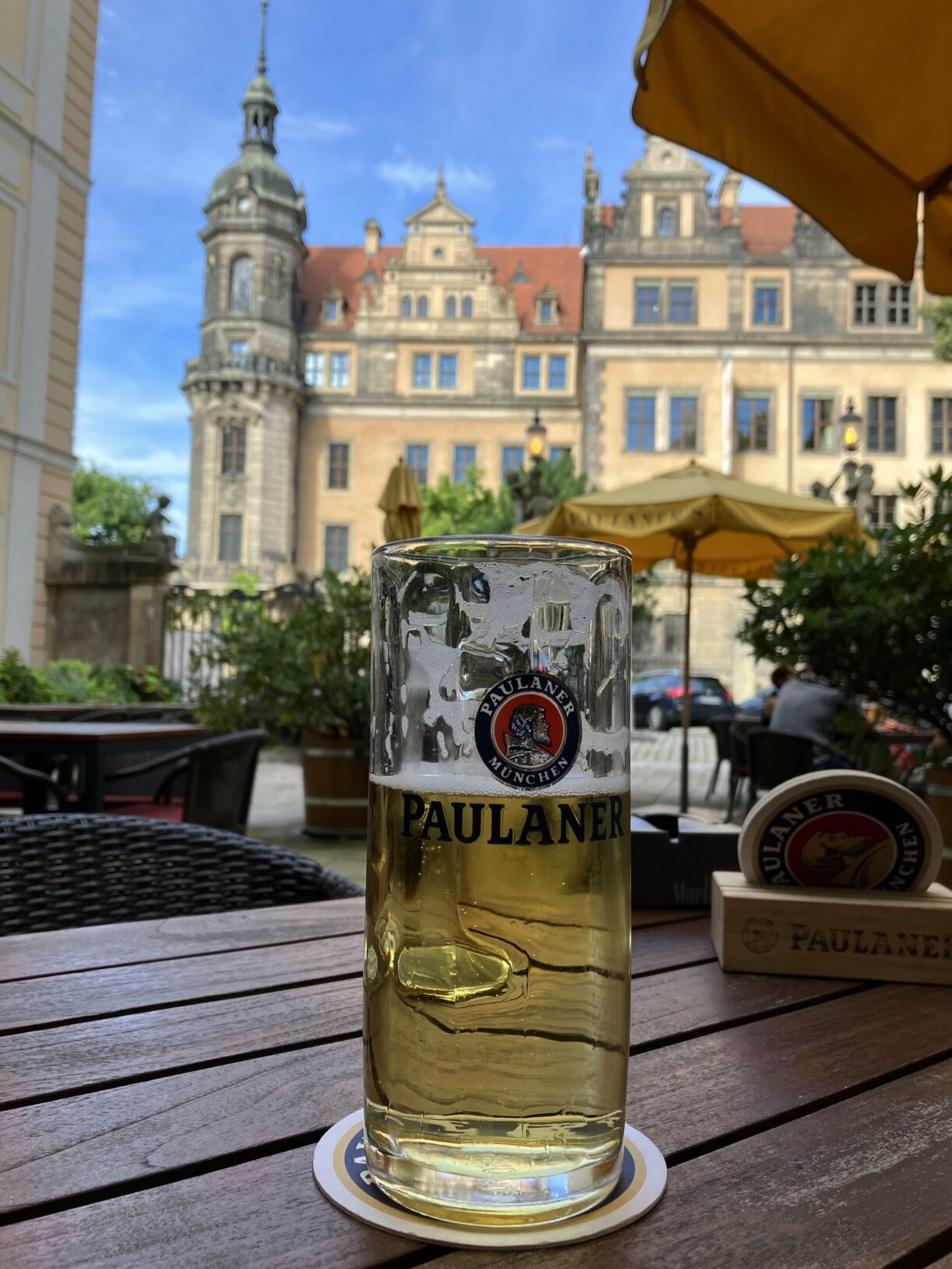 Dresdener Schloss und Biergarten