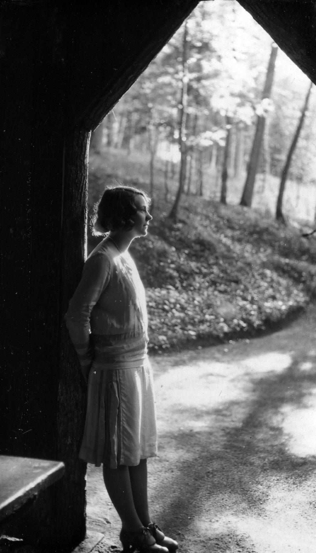 Eine Nichte meines Ururgroßvaters im Schwarzwald, circa 1930.