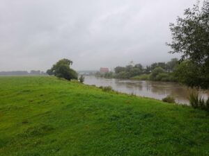 Heute einen kleinen Ausflug nach Rinteln an der Weser gemacht. Ist für mich nur einmal hinterm Berg. Leider hat das Wetter nicht so gut gepasst.