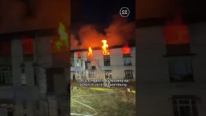 Großbrand in alter Puppenfabrik in Nossen: Löscharbeiten könnten noch Tage dauern
