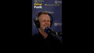Verdeckter Ermittler in #PolizeiFunk – wo trägt er seine Waffe?
