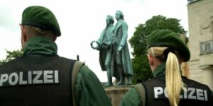 Vorwurf der Polizeigewalt in Weimar: Bloß nicht die Polizei anzeigen!