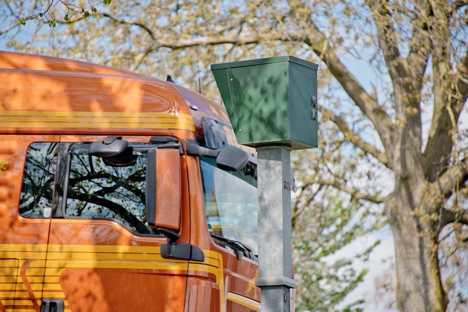 Kraftfahrer (m/w/d)* | CE | Lebensmittel - Lkw-Fahrer-gesucht.com