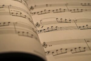 Musik- oder Kunstlehrer (m/w/d)